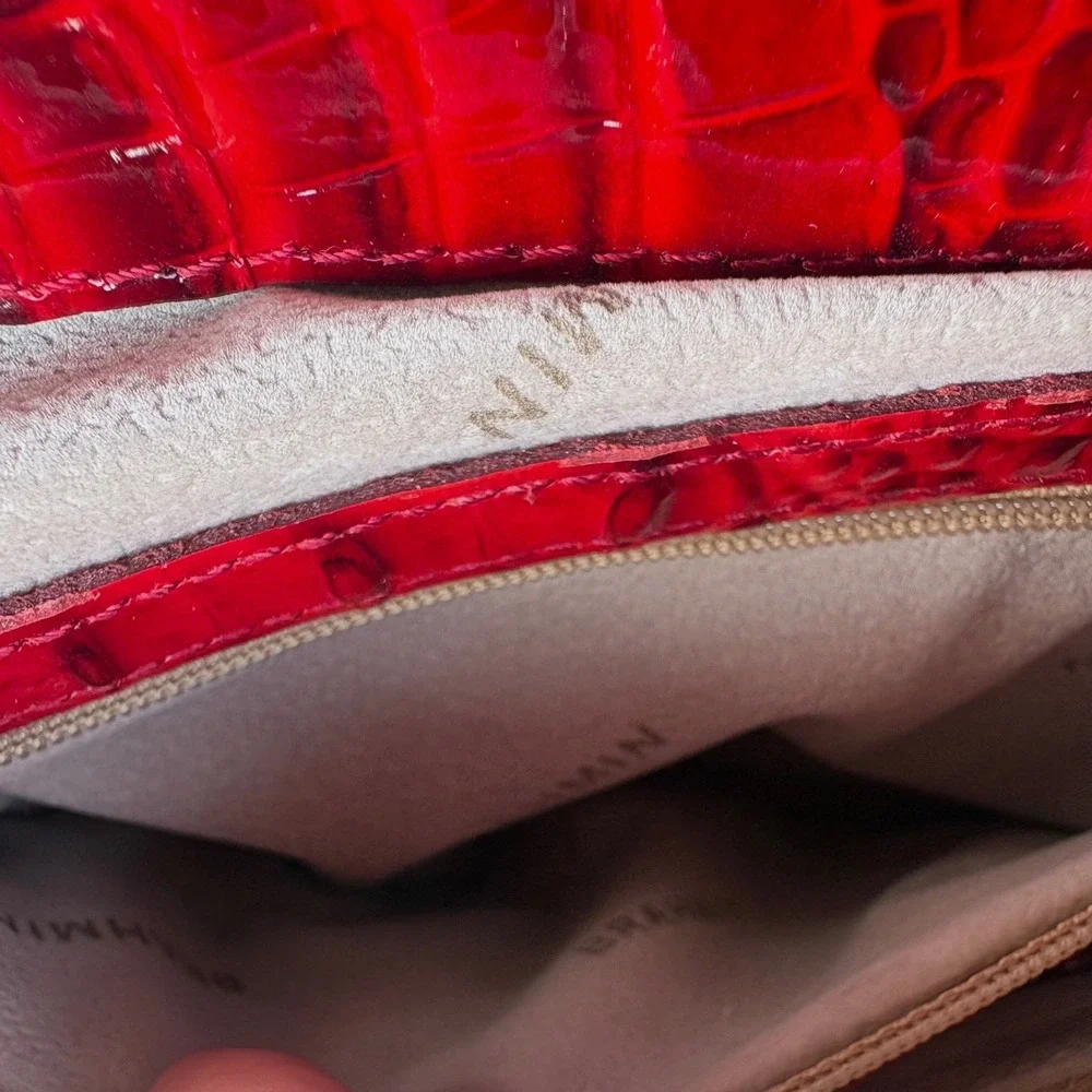 Vtg BRAHMIN Red Croc Embossed Leather Crossbody Bag Magnetic Satchel Gold Charm